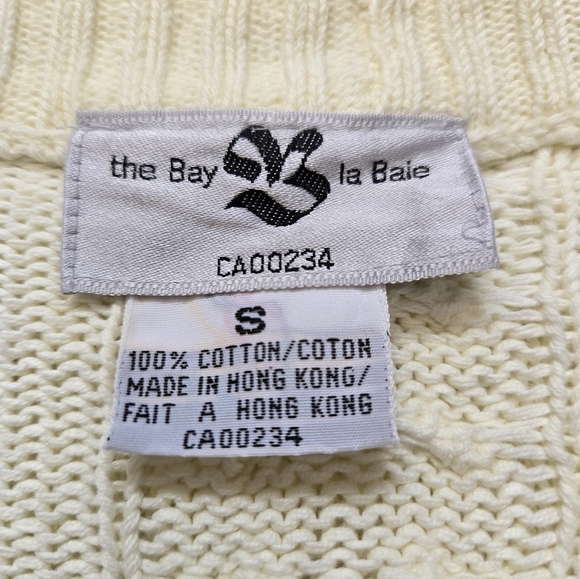 THE BAY Cream Cable Knit Cardigan Sweater. Size Relaxed Fit Small - Picture 9 of 11